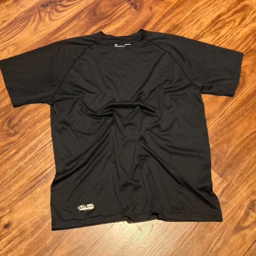 Under Armour Black Short Sleeve Tee